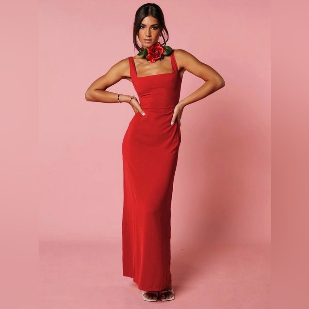 Elegant Red Maxi Dress